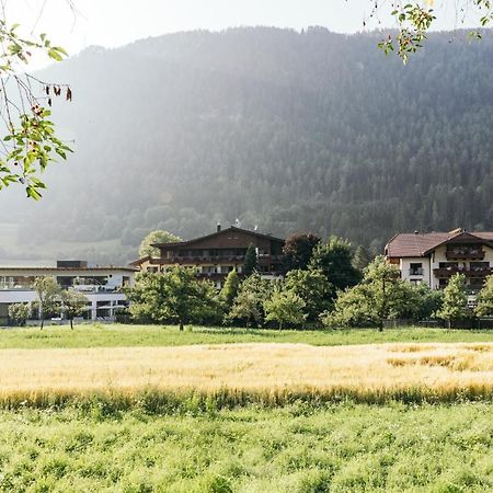 Gartenhotel Linde 4 Sterne Superior Ried im Oberinntal Bagian luar foto