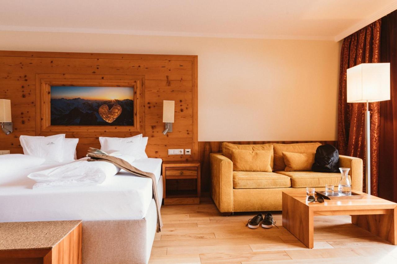 Gartenhotel Linde 4 Sterne Superior Ried im Oberinntal Bagian luar foto