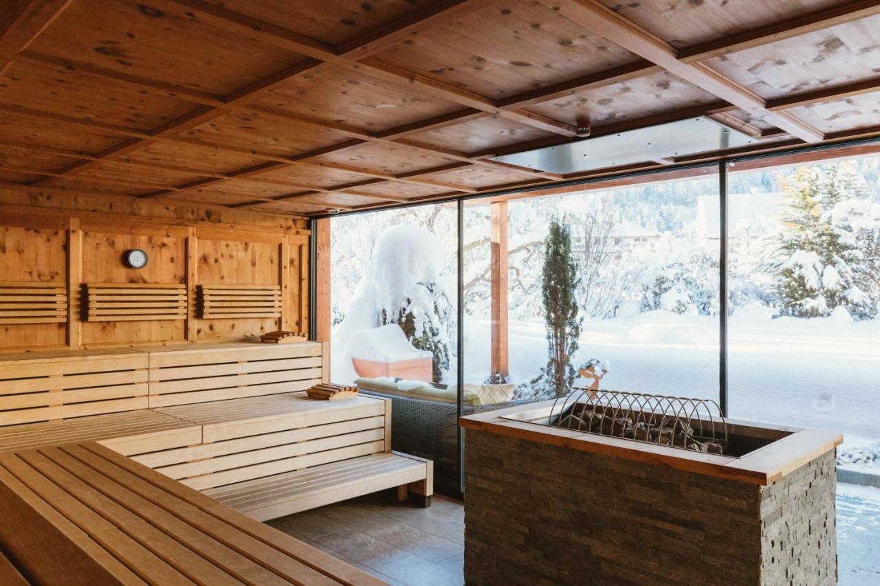 Gartenhotel Linde 4 Sterne Superior Ried im Oberinntal Bagian luar foto